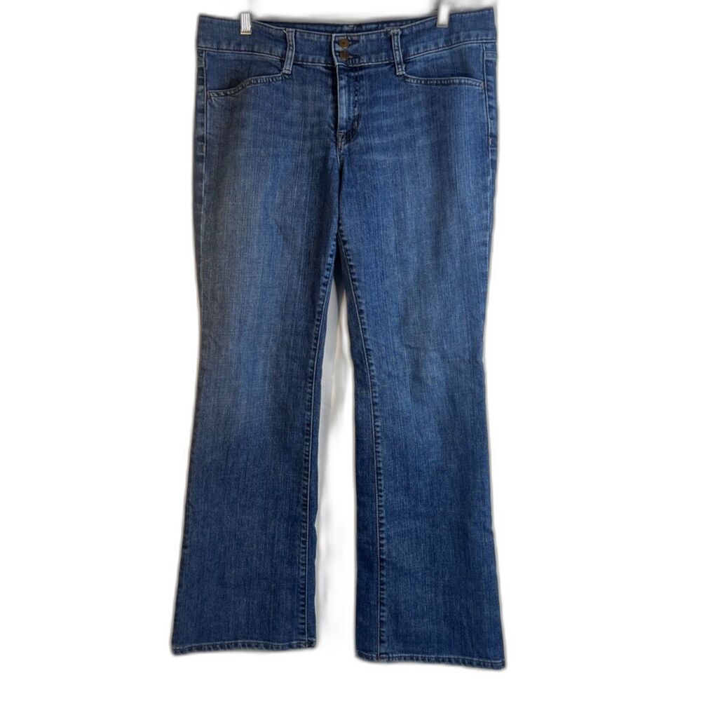 GAP Curvy Stretch Straight Leg Denim Jeans Mid Wash Mid Rise Size 12R Casual